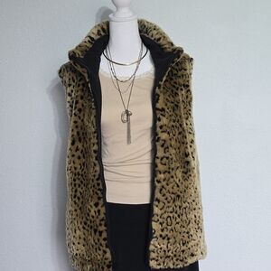 Edgy, Funky, Ravve Festival, Tan Leopard Faux Fur Vest. Womens L Kristen Blake